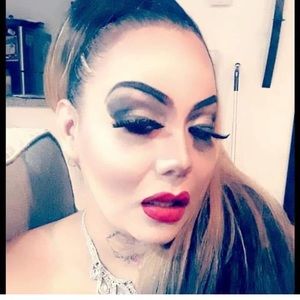 Meet your Posher, Ofelia